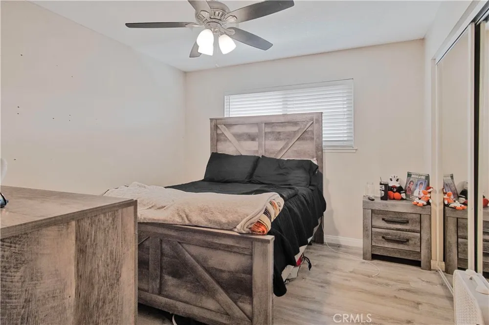 2423 Deodar Santa Ana, CA 92705