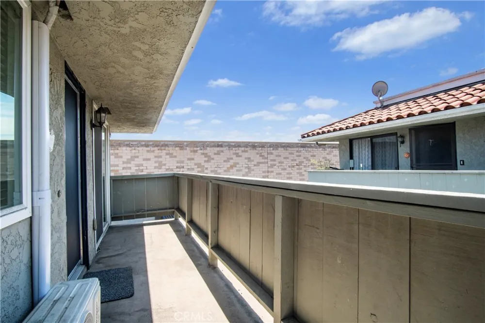 2423 Deodar Santa Ana, CA 92705