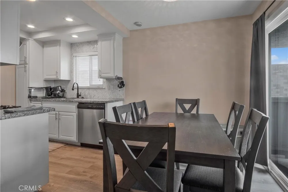 2423 Deodar Santa Ana, CA 92705