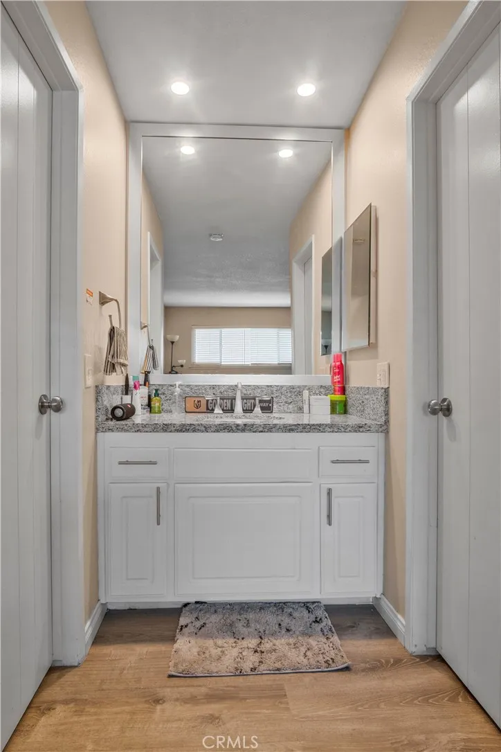 2423 Deodar Santa Ana, CA 92705