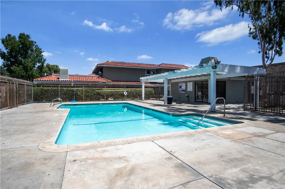 2423 Deodar Santa Ana, CA 92705
