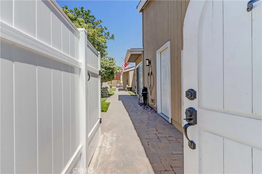 21752 Northwood Lane Lake Forest, CA 92630