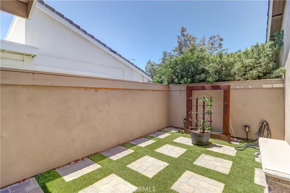 21752 Northwood Lane Lake Forest, CA 92630