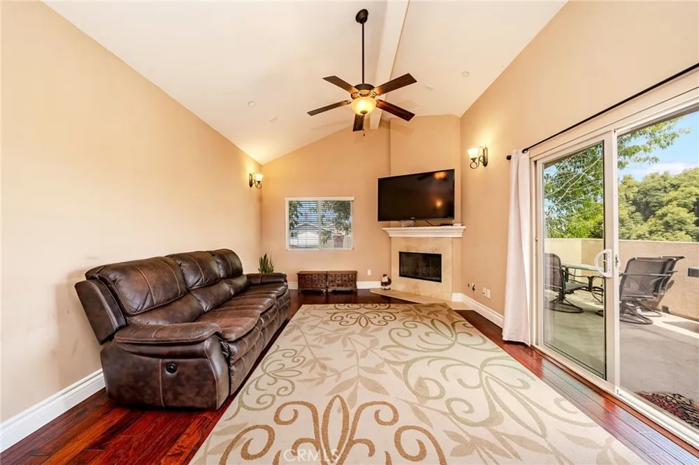 2702 Gates Avenue #A Redondo Beach, CA 90278