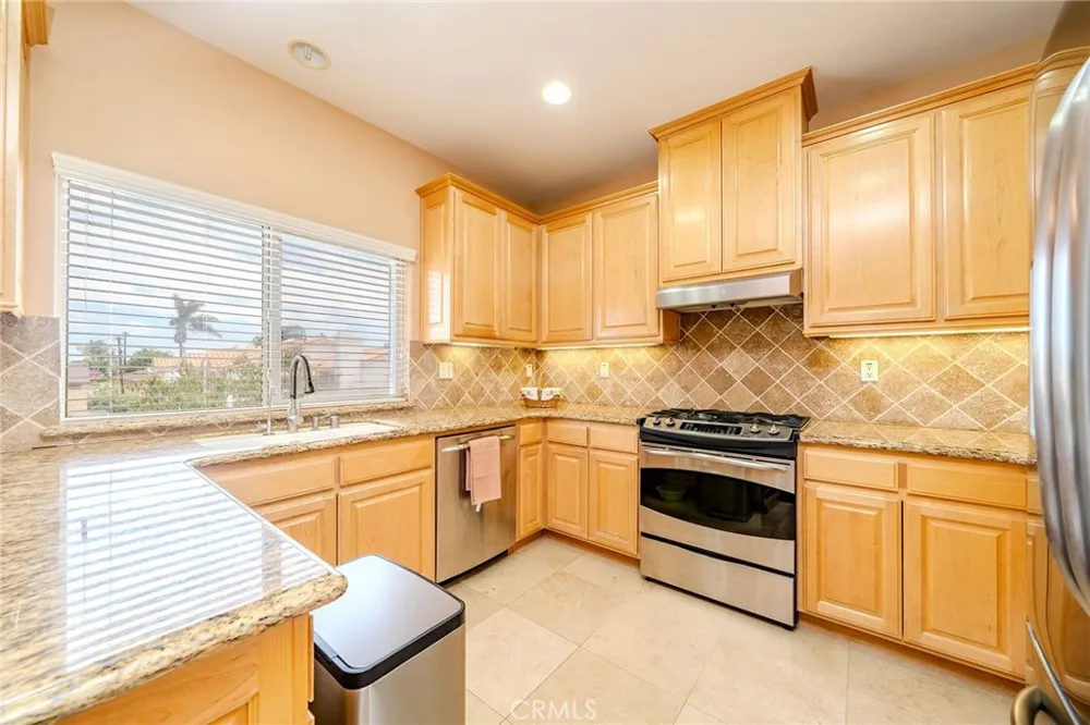 2702 Gates Avenue #A Redondo Beach, CA 90278