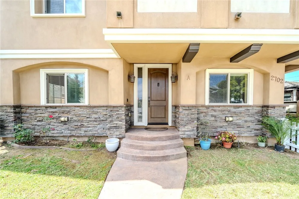 2702 Gates Avenue #A Redondo Beach, CA 90278