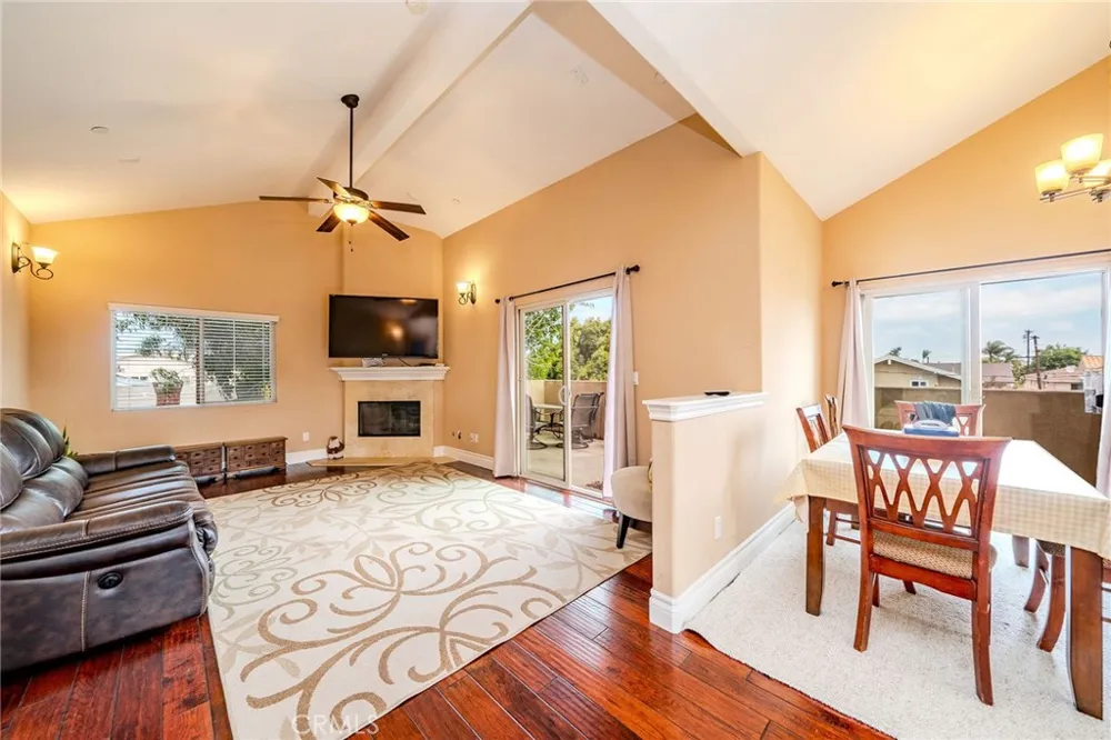 2702 Gates Avenue #A Redondo Beach, CA 90278