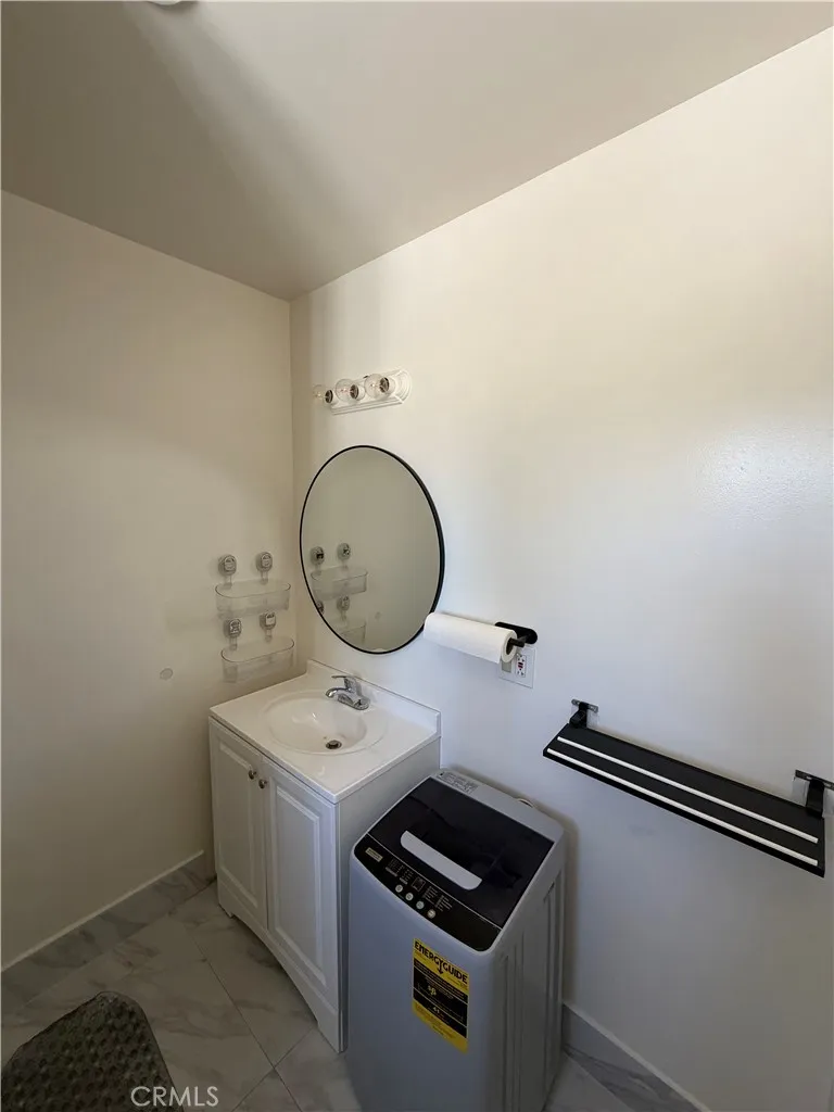 10642 Nettleton #1/2 Sun Valley, CA 91352