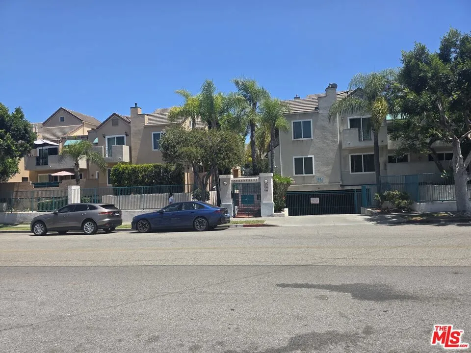 438 E Spruce Avenue #133 Inglewood, CA 90301