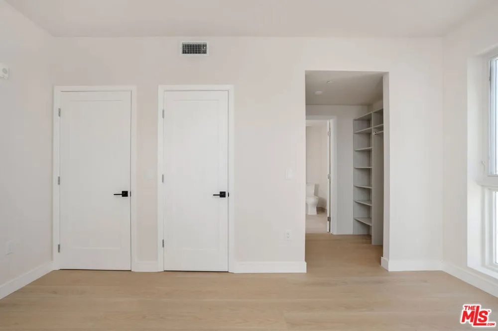 5320 Cartwright Avenue #406 North Hollywood, CA 91601