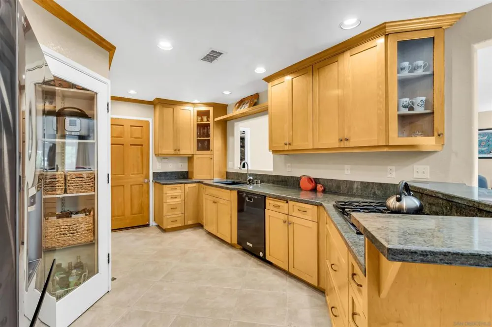 7310 Hamlet Ave. San Diego, CA 92120
