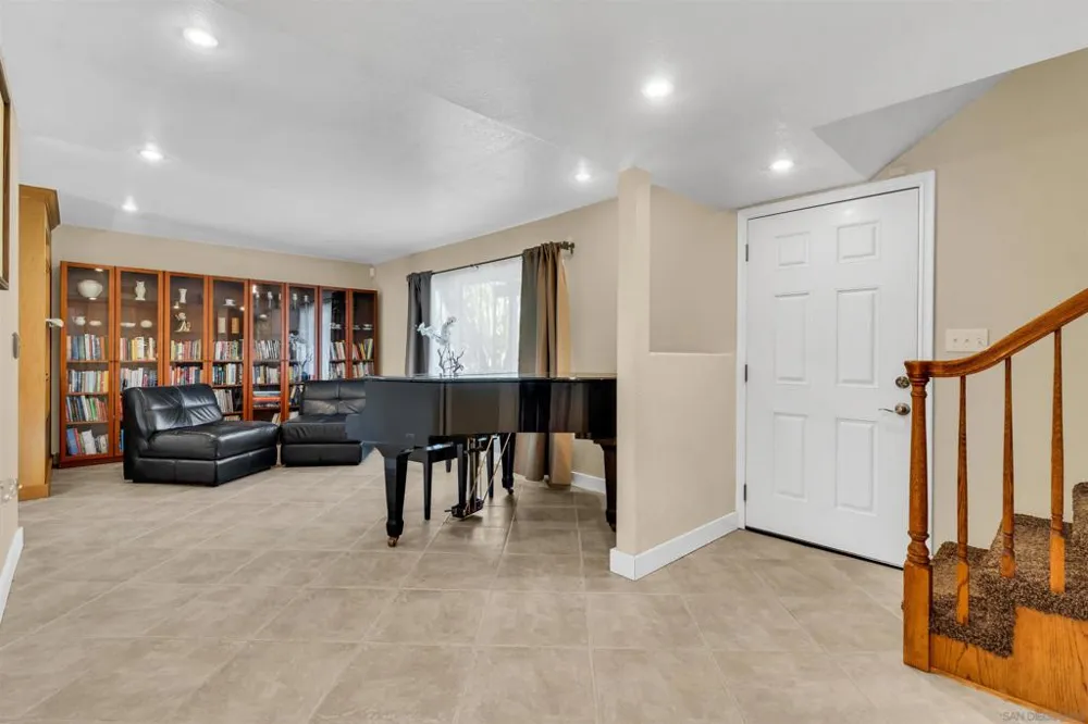 7310 Hamlet Ave. San Diego, CA 92120