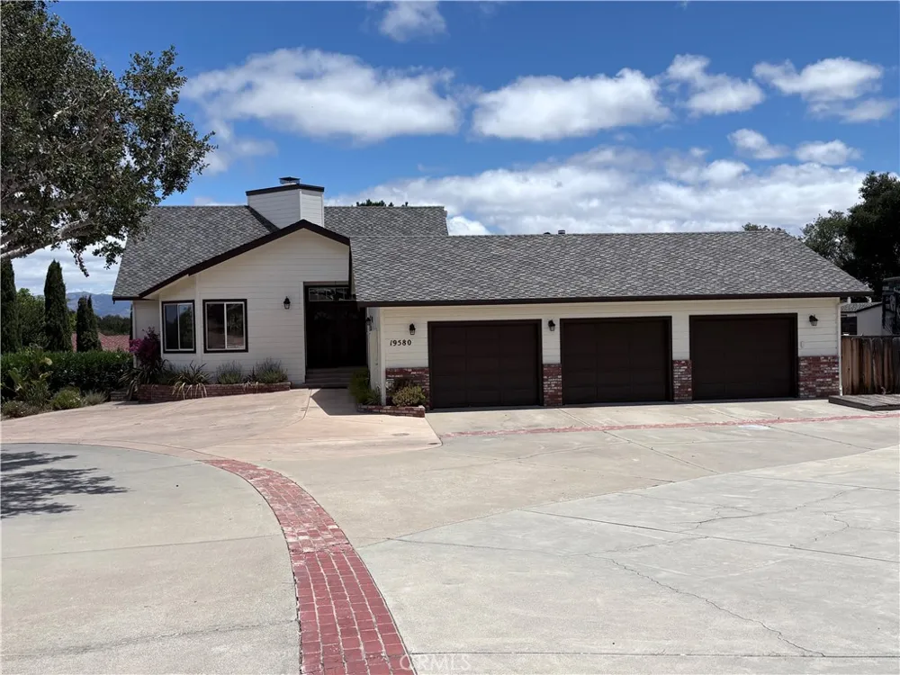 19580 Redding Salinas, CA 93908