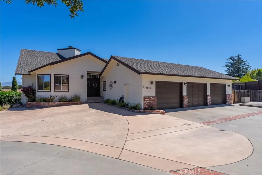 19580 Redding Salinas, CA 93908