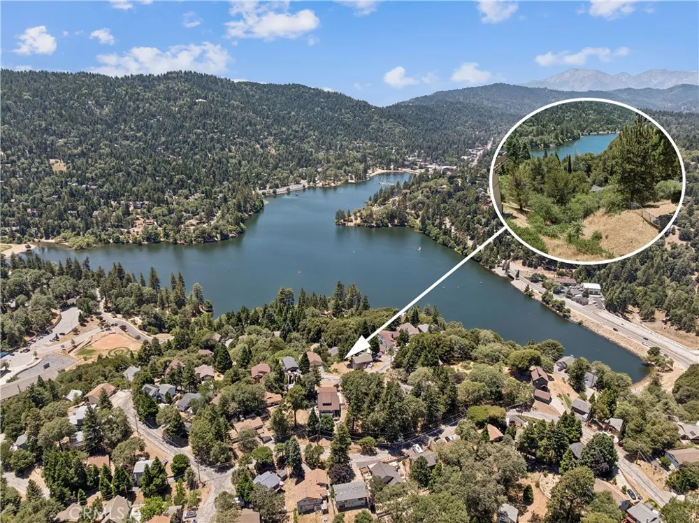 402 Darfo Crestline, CA 92325