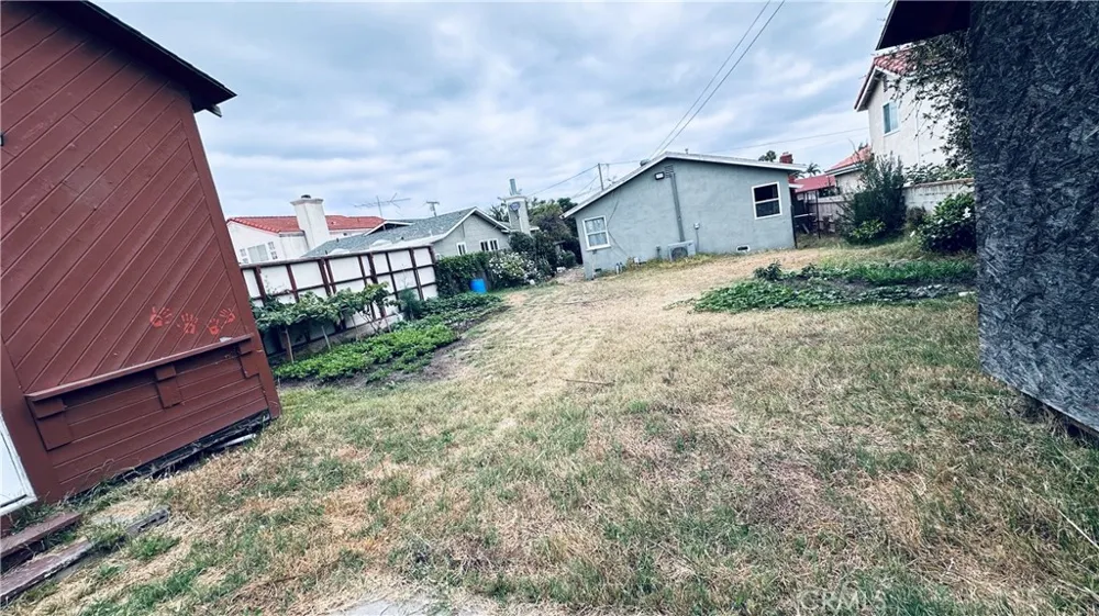 1754 256th Lomita, CA 90717
