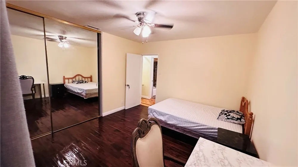 1754 256th Lomita, CA 90717