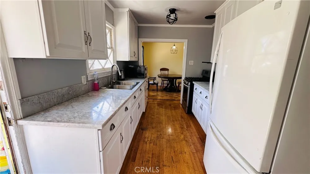 1754 256th Lomita, CA 90717