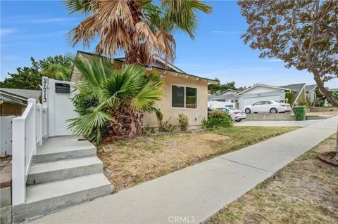 21713 Mulholland Dr