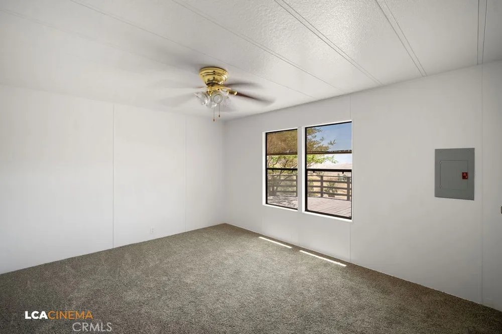 58 Loma Wofford Heights, CA 93285