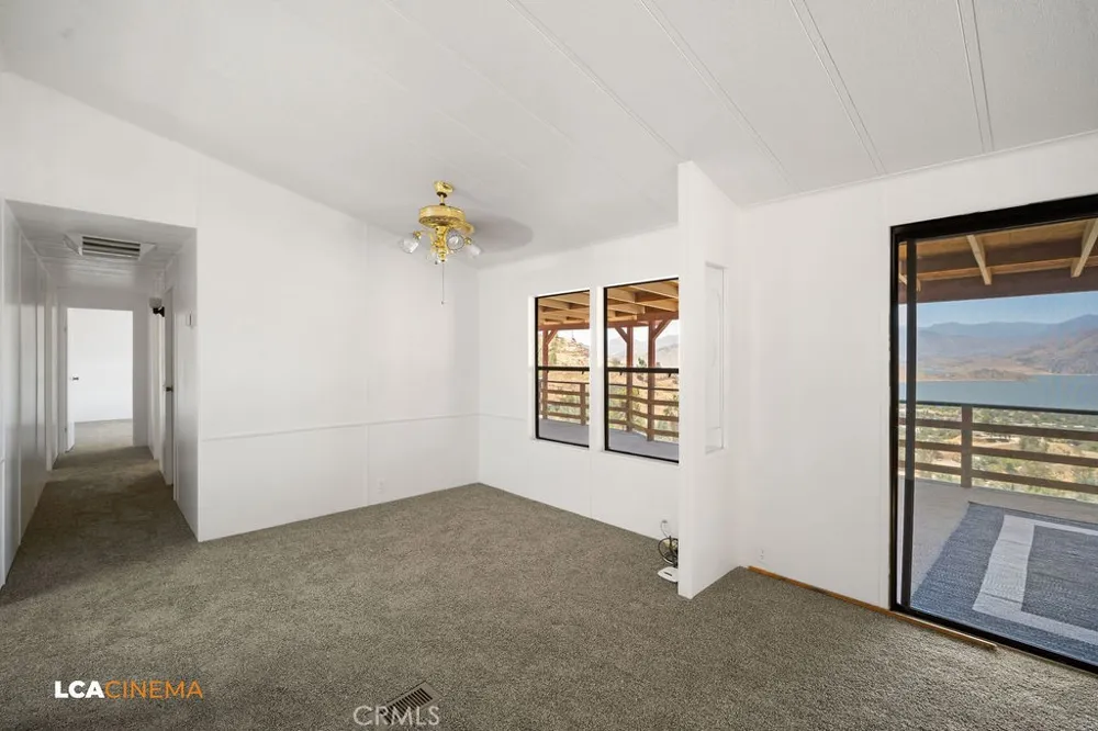 58 Loma Wofford Heights, CA 93285