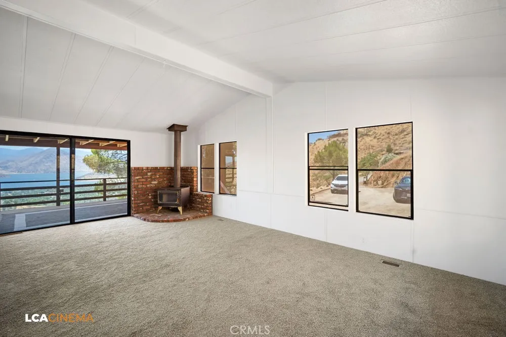 58 Loma Wofford Heights, CA 93285
