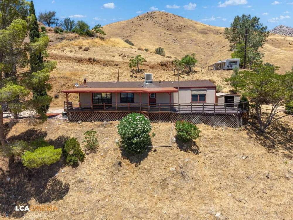 58 Loma Wofford Heights, CA 93285