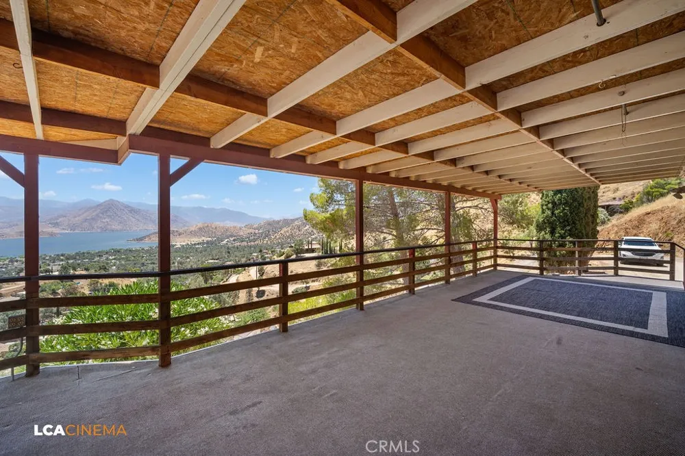 58 Loma Wofford Heights, CA 93285