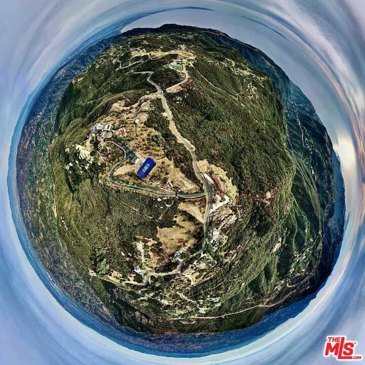 22030 Saddlepeak Topanga, CA 90290