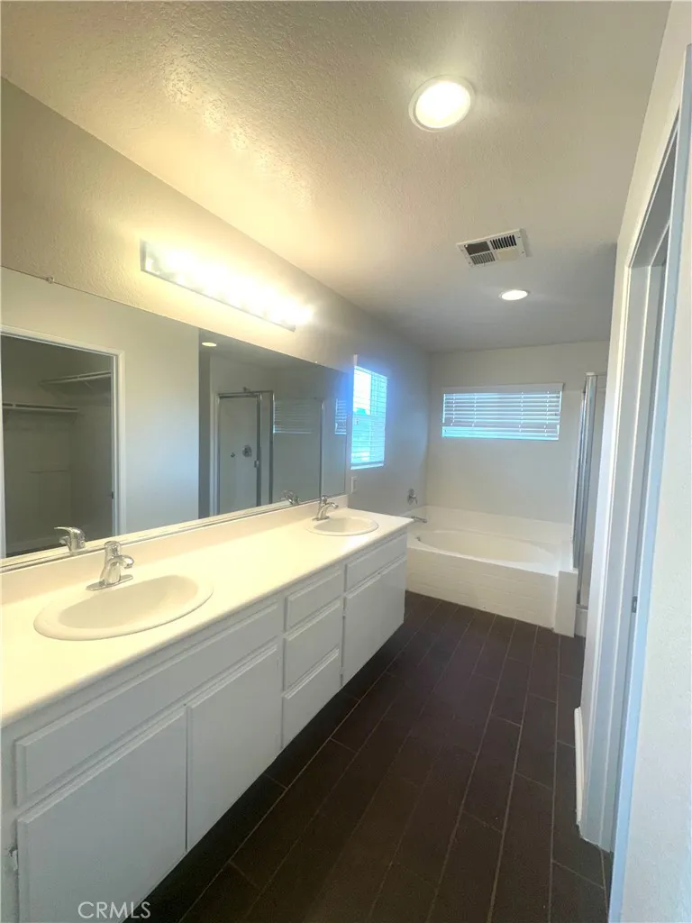 14990 Leaf Lane Victorville, CA 92394