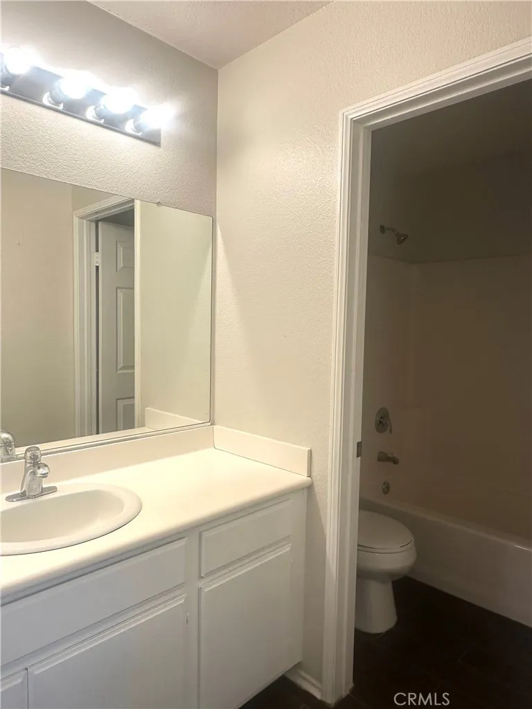 14990 Leaf Lane Victorville, CA 92394