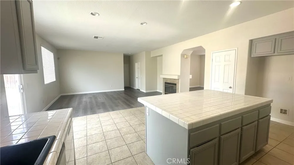 14990 Leaf Lane Victorville, CA 92394