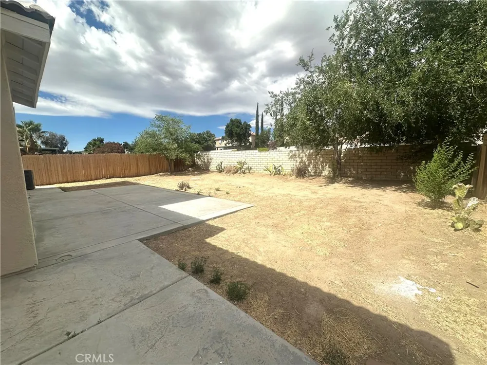 14990 Leaf Lane Victorville, CA 92394