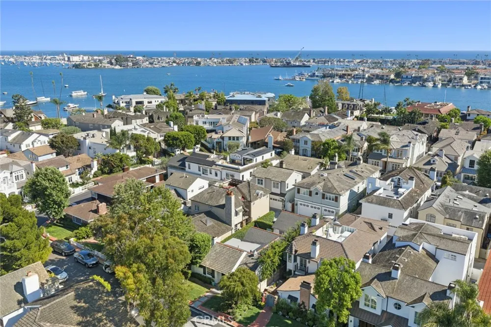 2632 Vista Drive Newport Beach, CA 92663