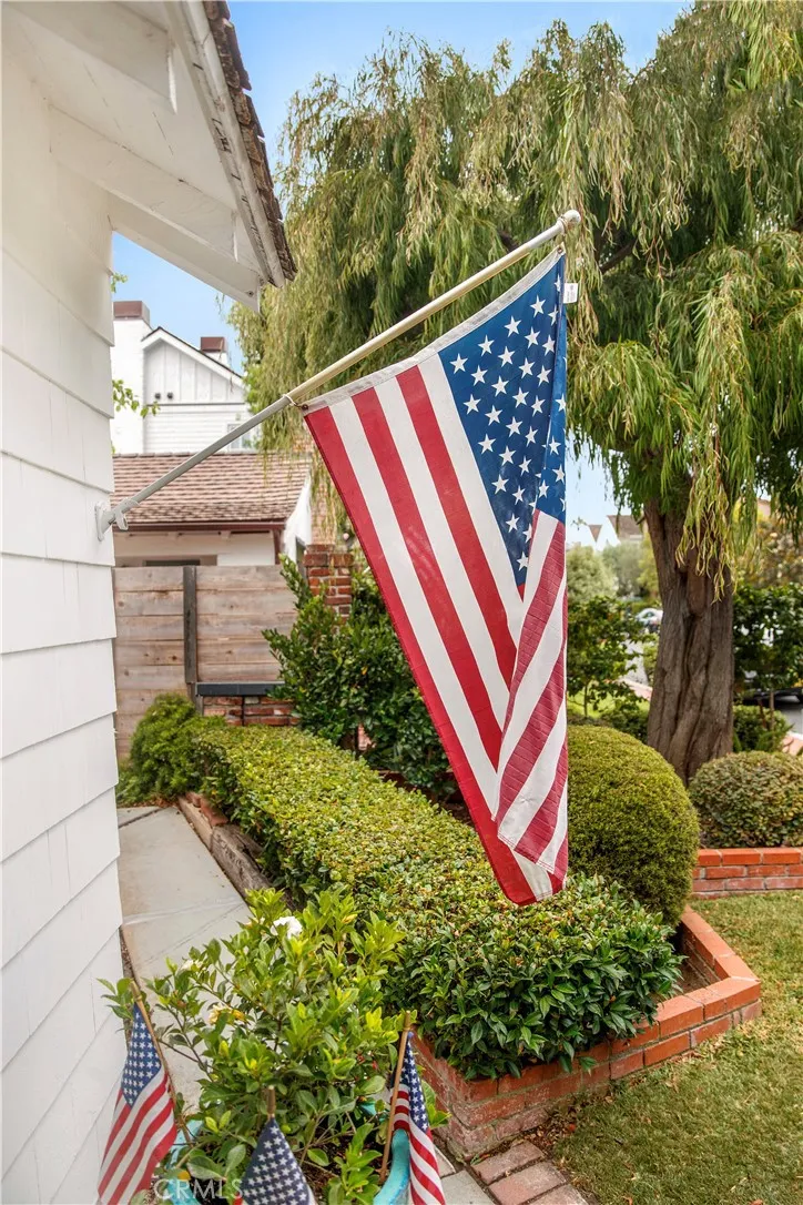 2632 Vista Drive Newport Beach, CA 92663