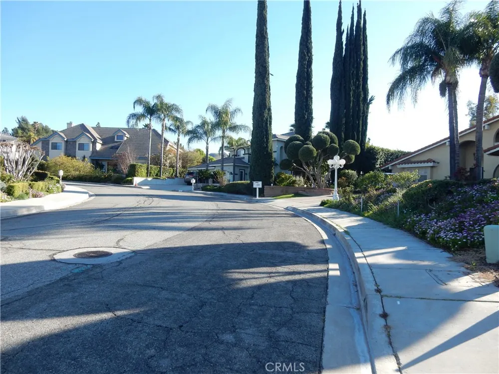 Cindee Lane Colton, CA 92324