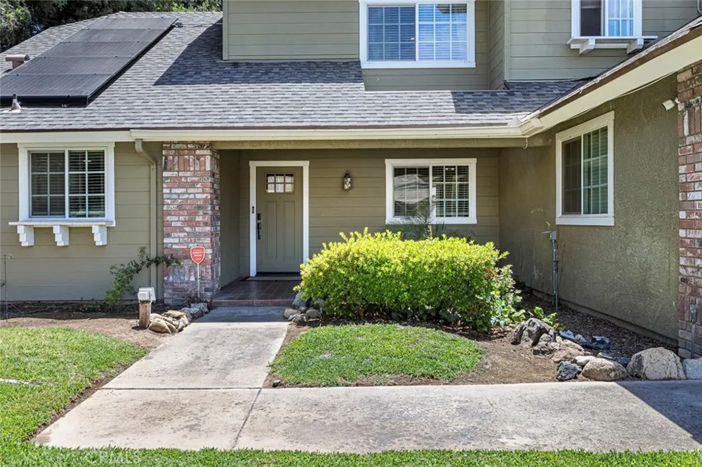 2183 E Fallbrook Avenue Fresno, CA 93720