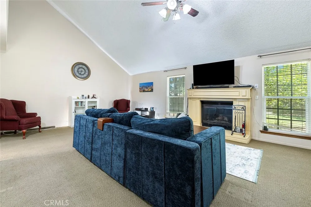 2183 E Fallbrook Avenue Fresno, CA 93720