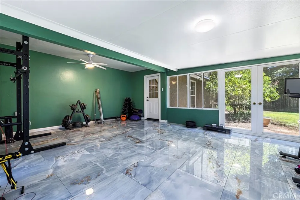 2183 E Fallbrook Avenue Fresno, CA 93720