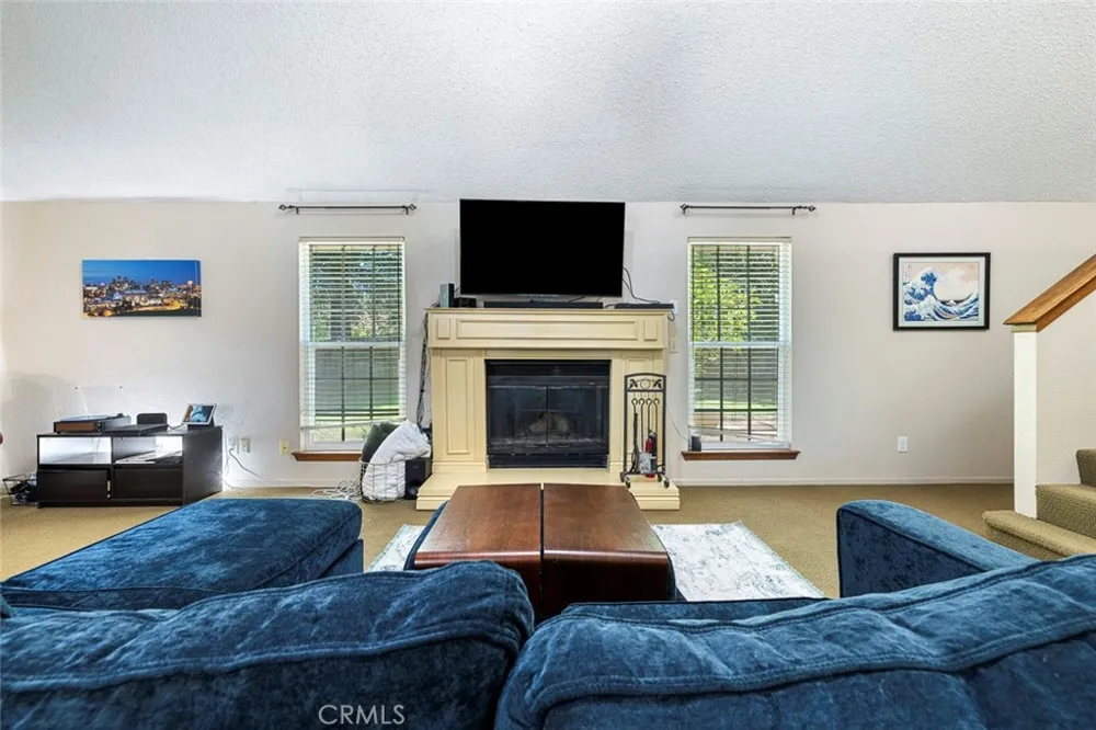 2183 E Fallbrook Avenue Fresno, CA 93720