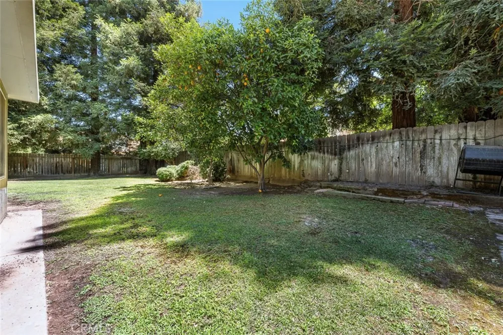 2183 E Fallbrook Avenue Fresno, CA 93720