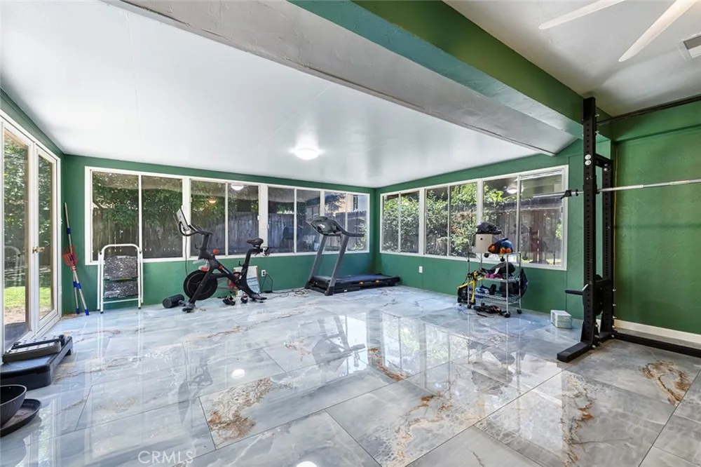 2183 E Fallbrook Avenue Fresno, CA 93720