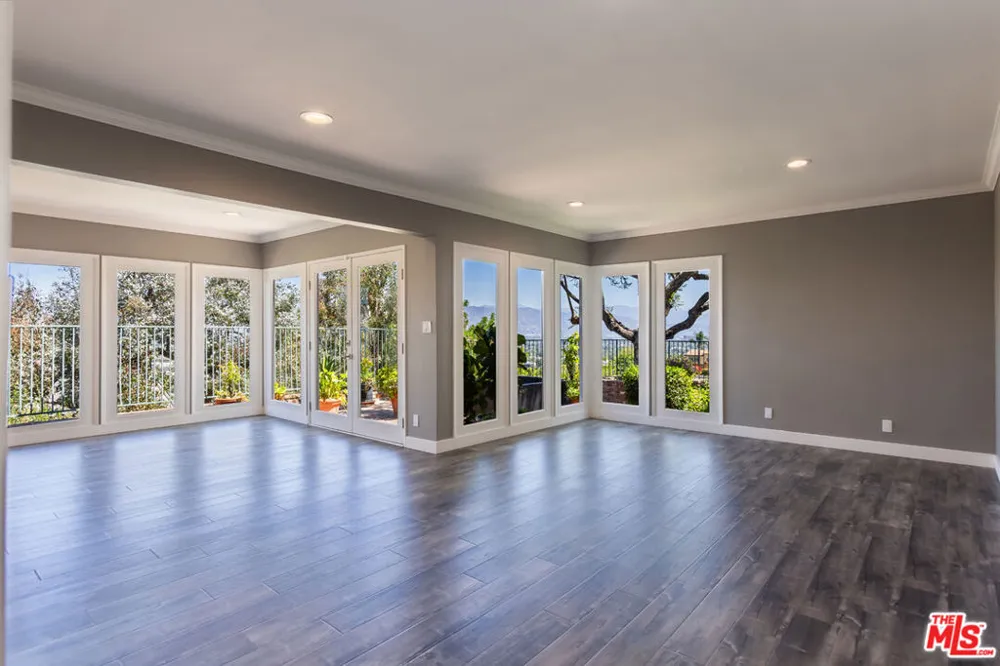 3661 Sunswept Drive Studio City, CA 91604