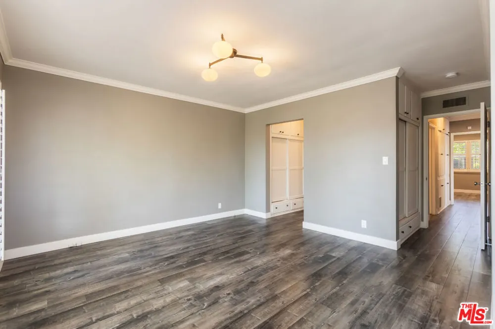 3661 Sunswept Drive Studio City, CA 91604