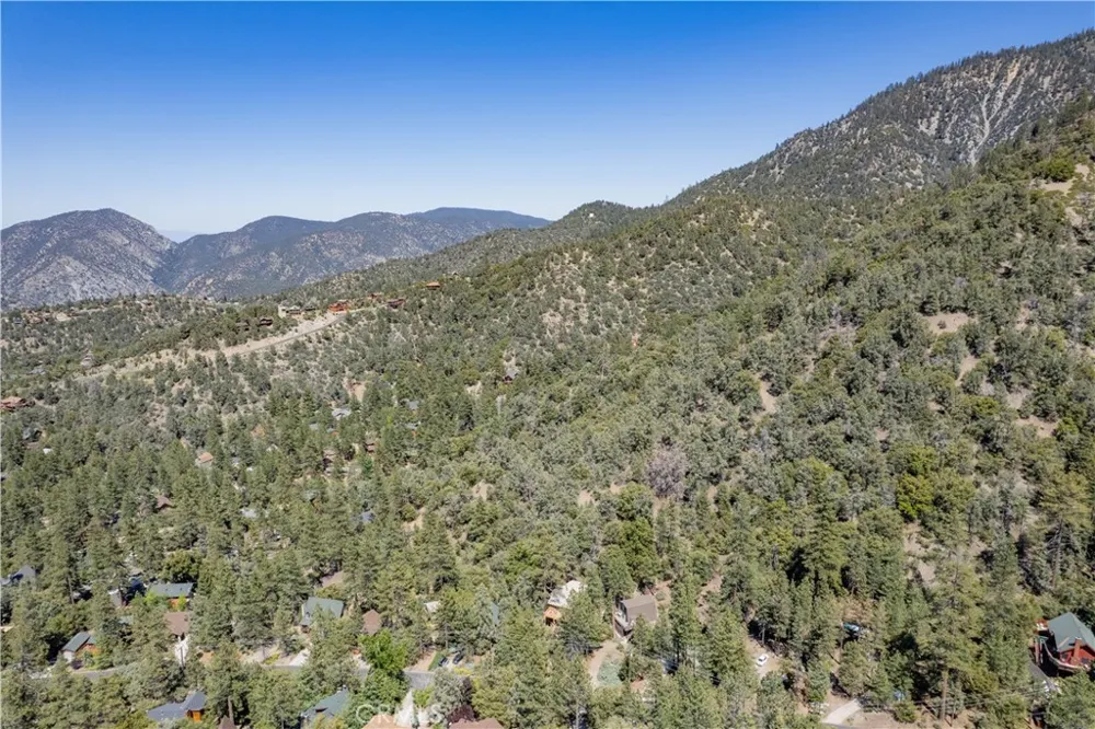 1528 Bernina Pine Mountain Club, CA 93222