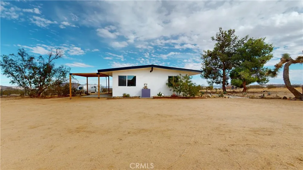 1271 Dakota Landers, CA 92285