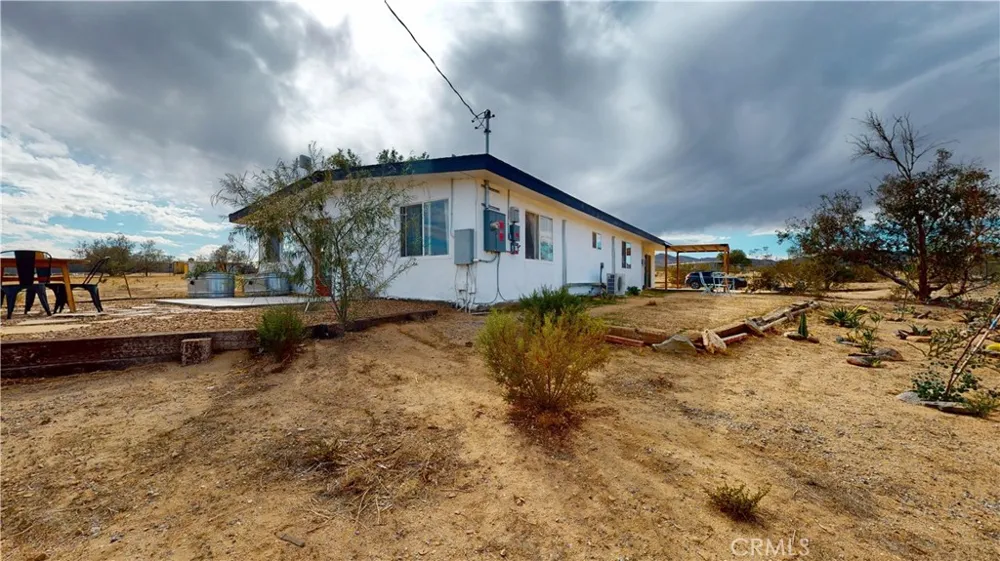 1271 Dakota Landers, CA 92285