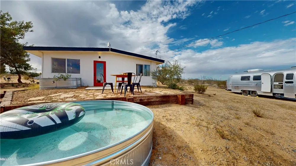 1271 Dakota Landers, CA 92285