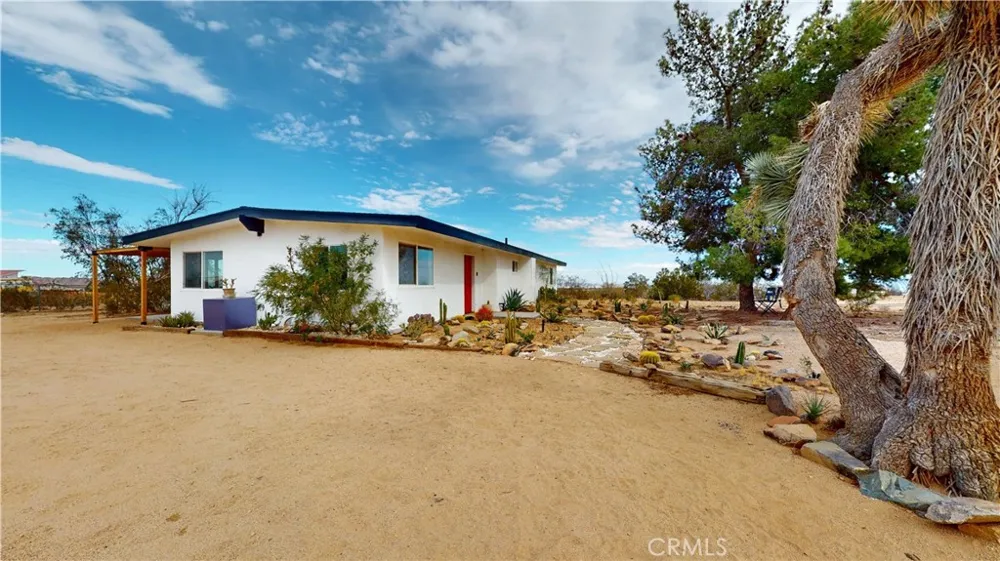 1271 Dakota Landers, CA 92285