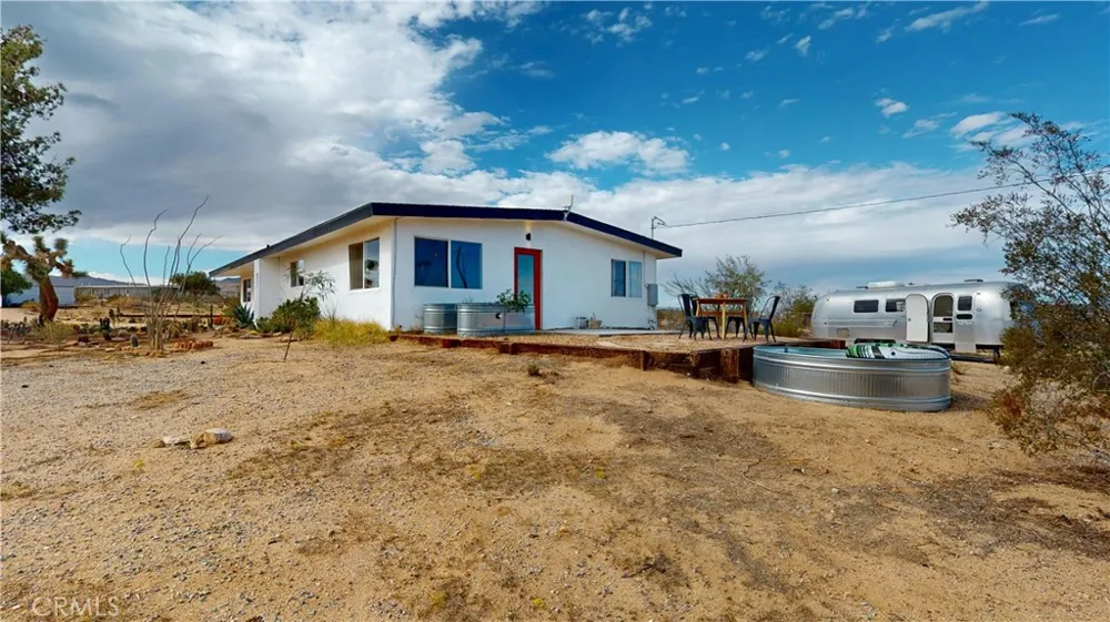 1271 Dakota Landers, CA 92285
